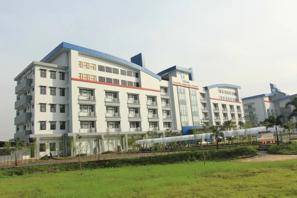 Perbandingan Metodologi Webometrics dan UniRank pada Telkom University